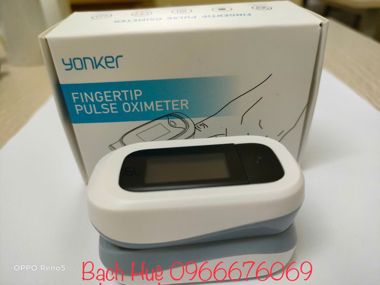 Máy đo SPO2 Kẹp Ngón Tay YONKER YK-80B